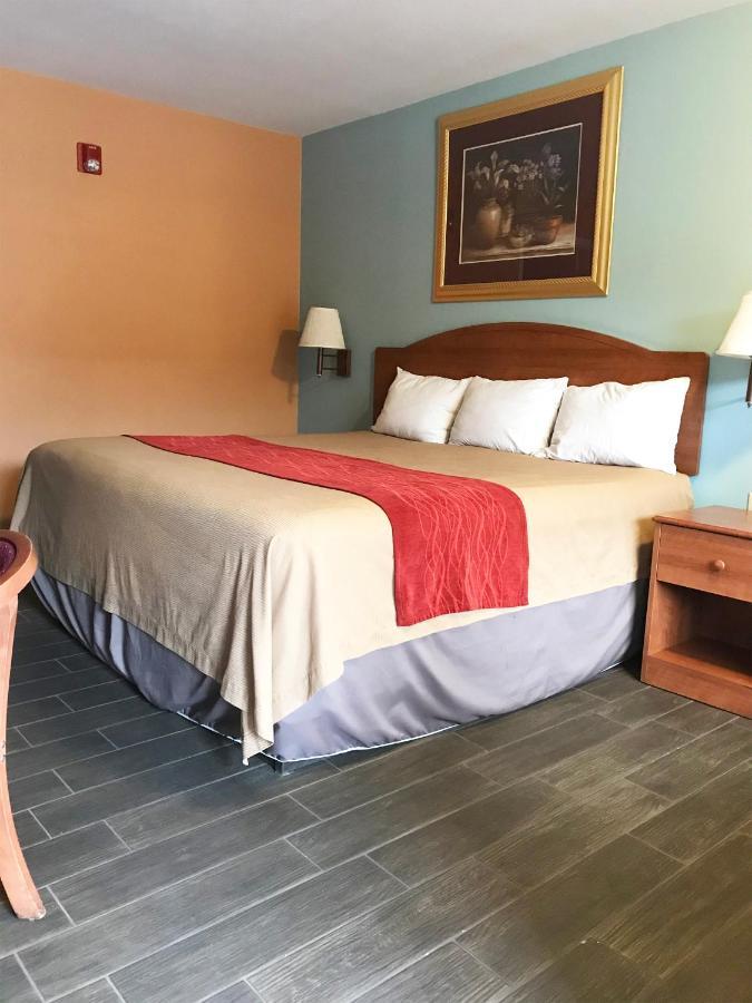 Hotel Econo & 2*