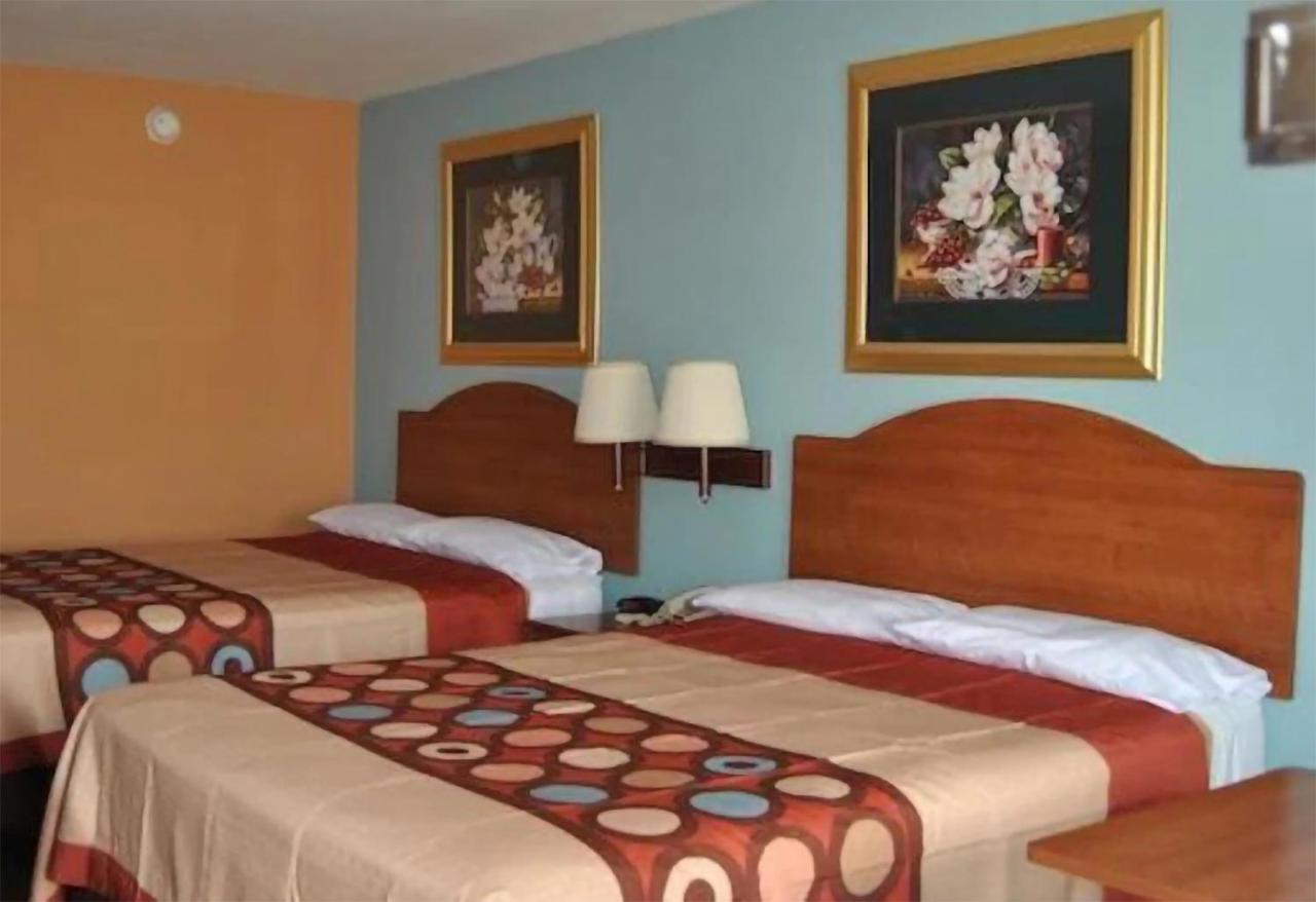 Econo & Hotel Laredo